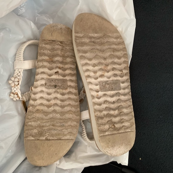 Thong rhinestone cushioned Sandals - Picture 7 of 7